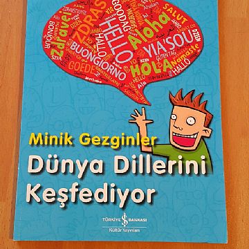 cocuklar-icin-kitap-onerileri-minik-gezginler-dunya-dillerini-kesfediyor-by-mick-webb-6-yas-ve-uzeri