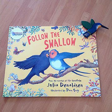 cocuklar-icin-kitap-onerileri-follow-the-swallow-by-julia-donaldson-3-yas-ve-uzeri